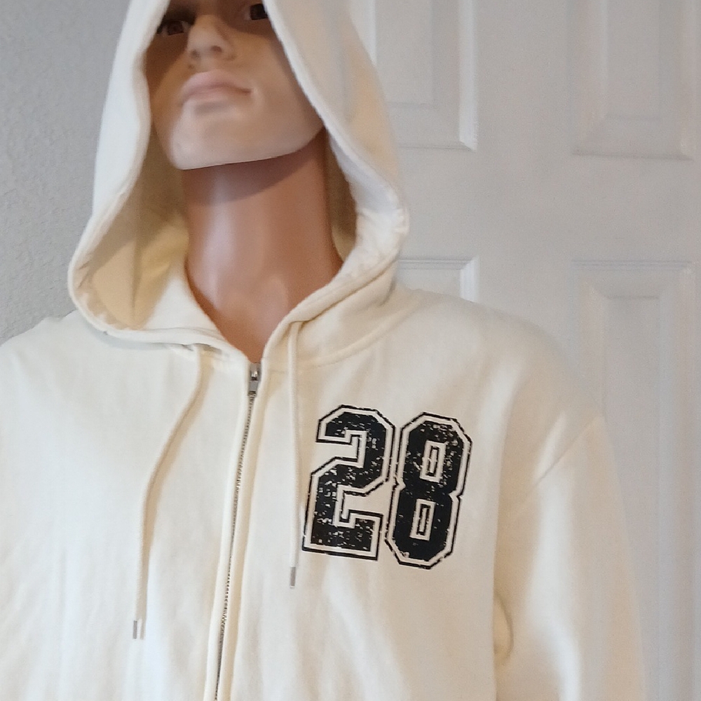 Cream Zip Up Sweater with Number Design - Picture 5 of 8